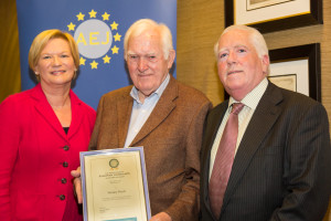 Wesley Boyd (centre) former Head of News, RTE with past Chairperson Eileen Dunne and current Chairman, Richard Moore, on recently being presented with Honorary Membership.